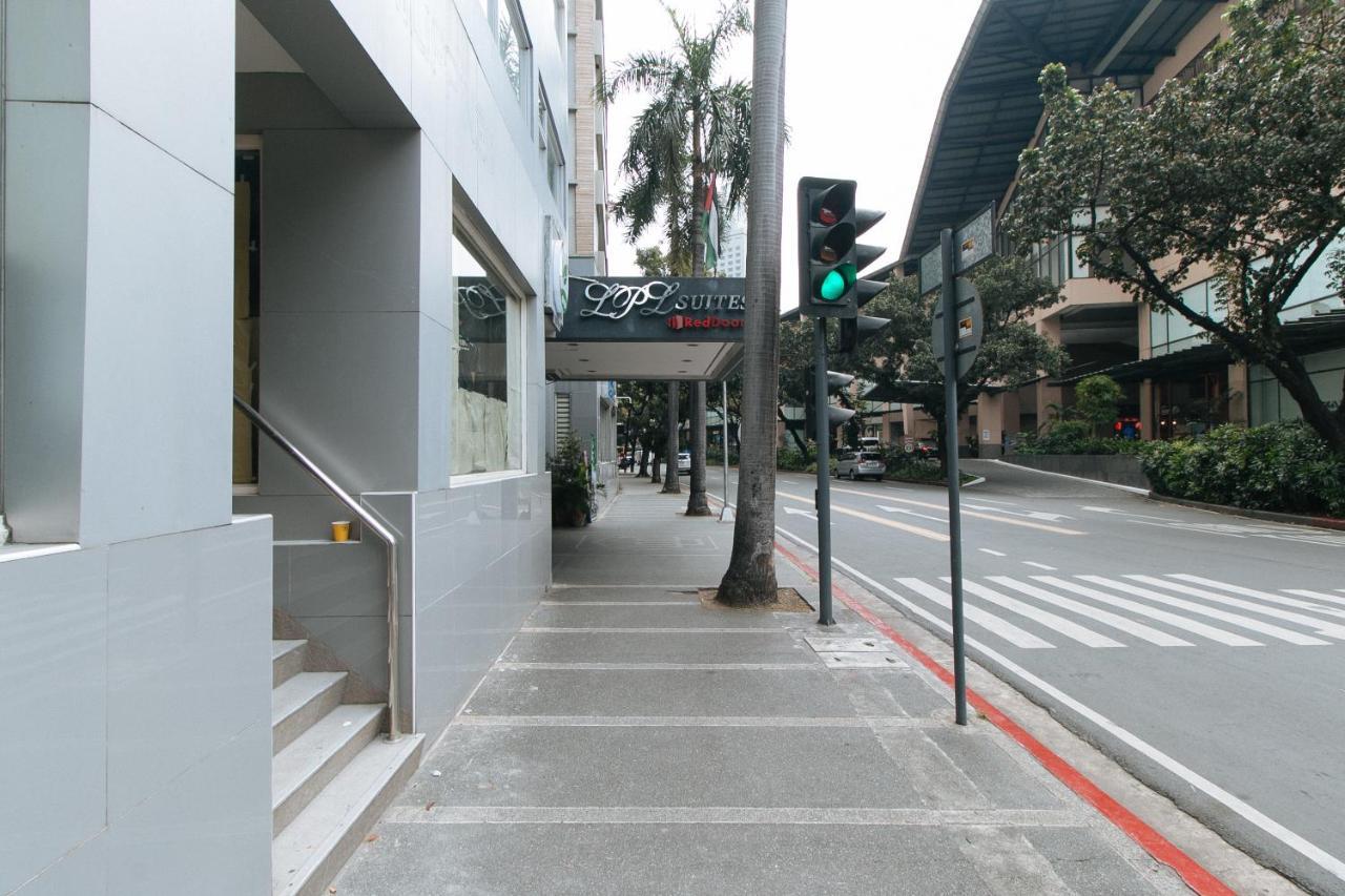 Reddoorz Premium Near Greenbelt Makati - Vaccinated Staff Makati City Exterior photo