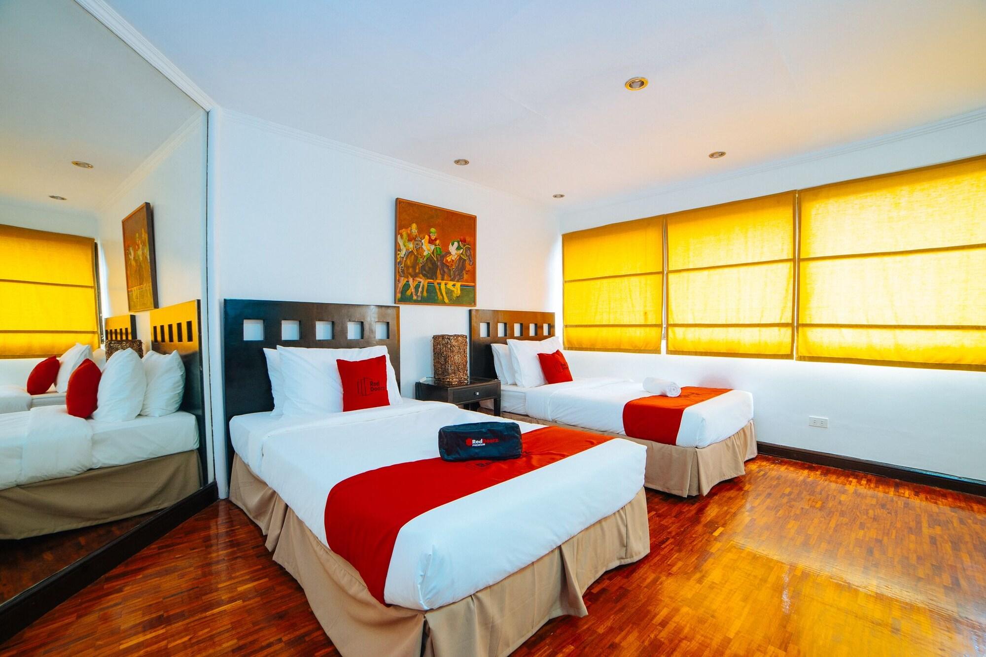 Reddoorz Premium Near Greenbelt Makati - Vaccinated Staff Makati City Exterior photo