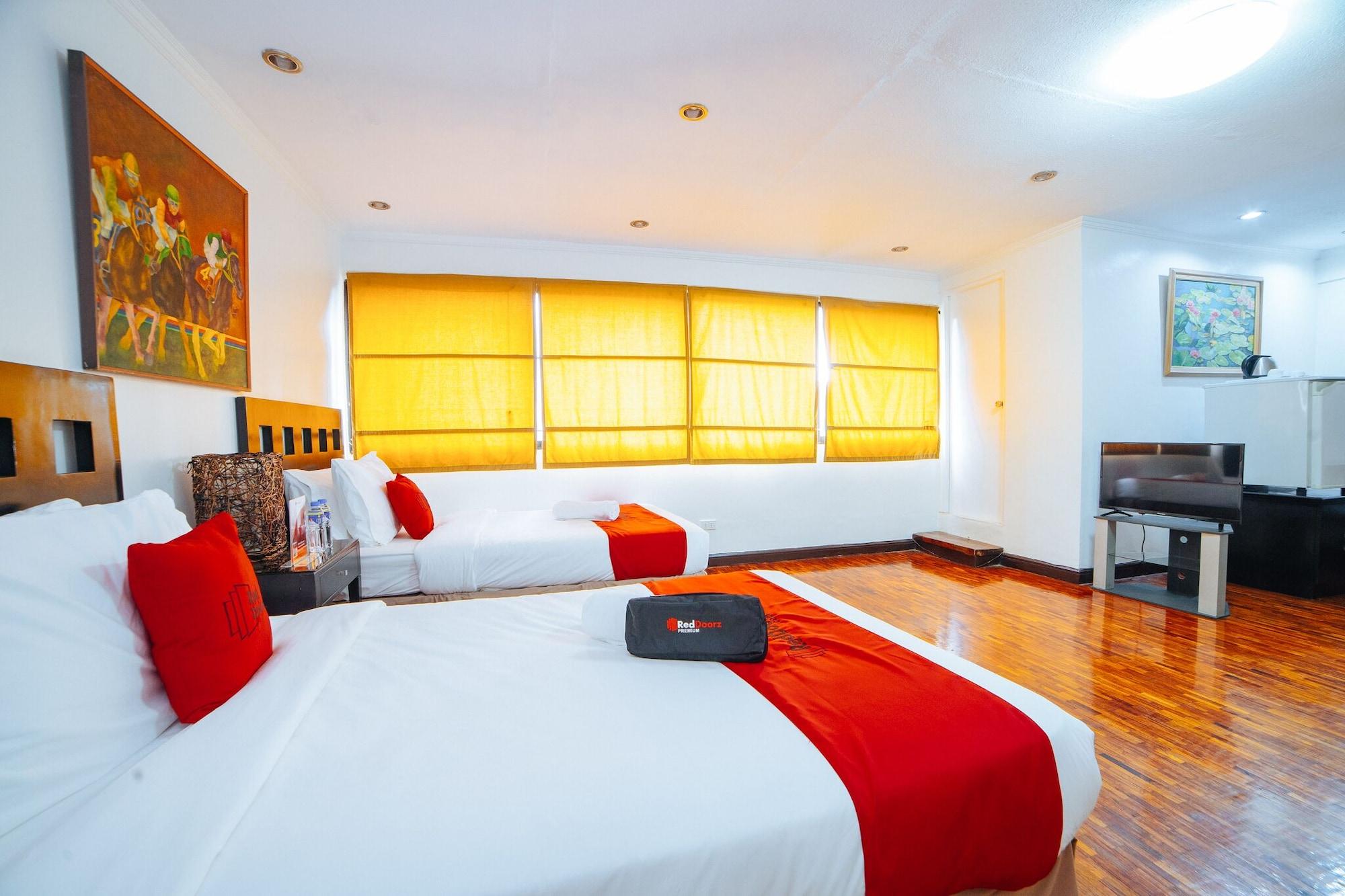 Reddoorz Premium Near Greenbelt Makati - Vaccinated Staff Makati City Exterior photo