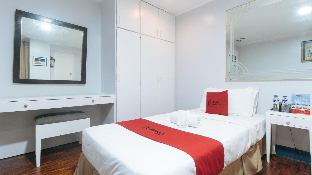 Reddoorz Premium Near Greenbelt Makati - Vaccinated Staff Makati City Exterior photo