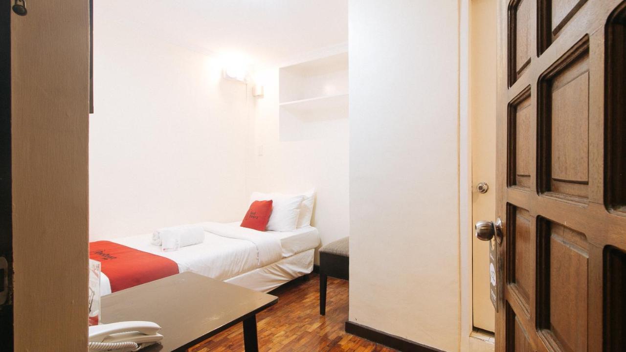 Reddoorz Premium Near Greenbelt Makati - Vaccinated Staff Makati City Exterior photo