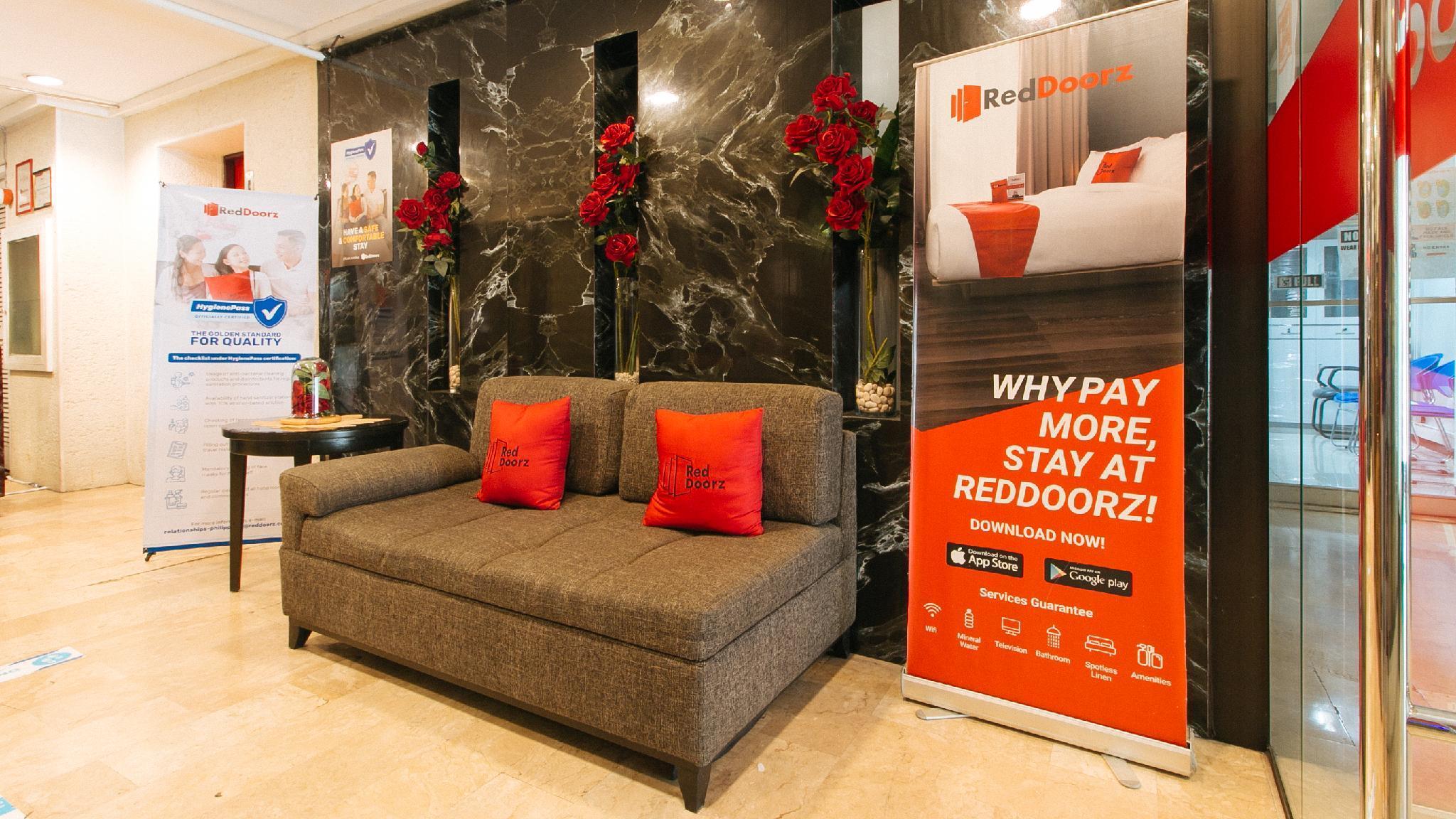Reddoorz Premium Near Greenbelt Makati - Vaccinated Staff Makati City Exterior photo